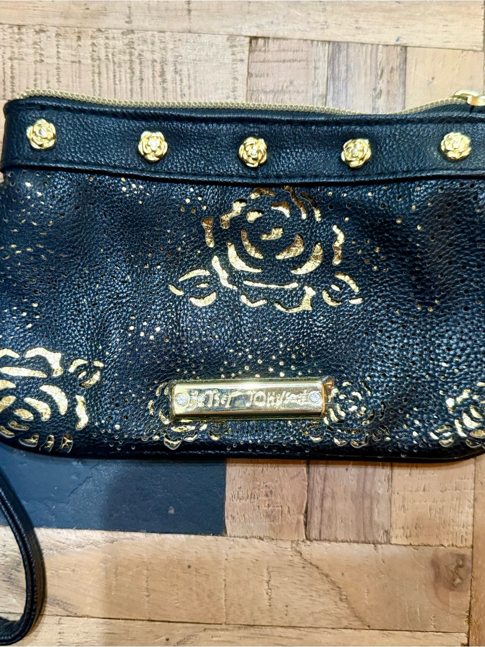 Betsey Johnson Black Gold Rose Wristlet Clutch Purse Faux Leather Y2K McBling
